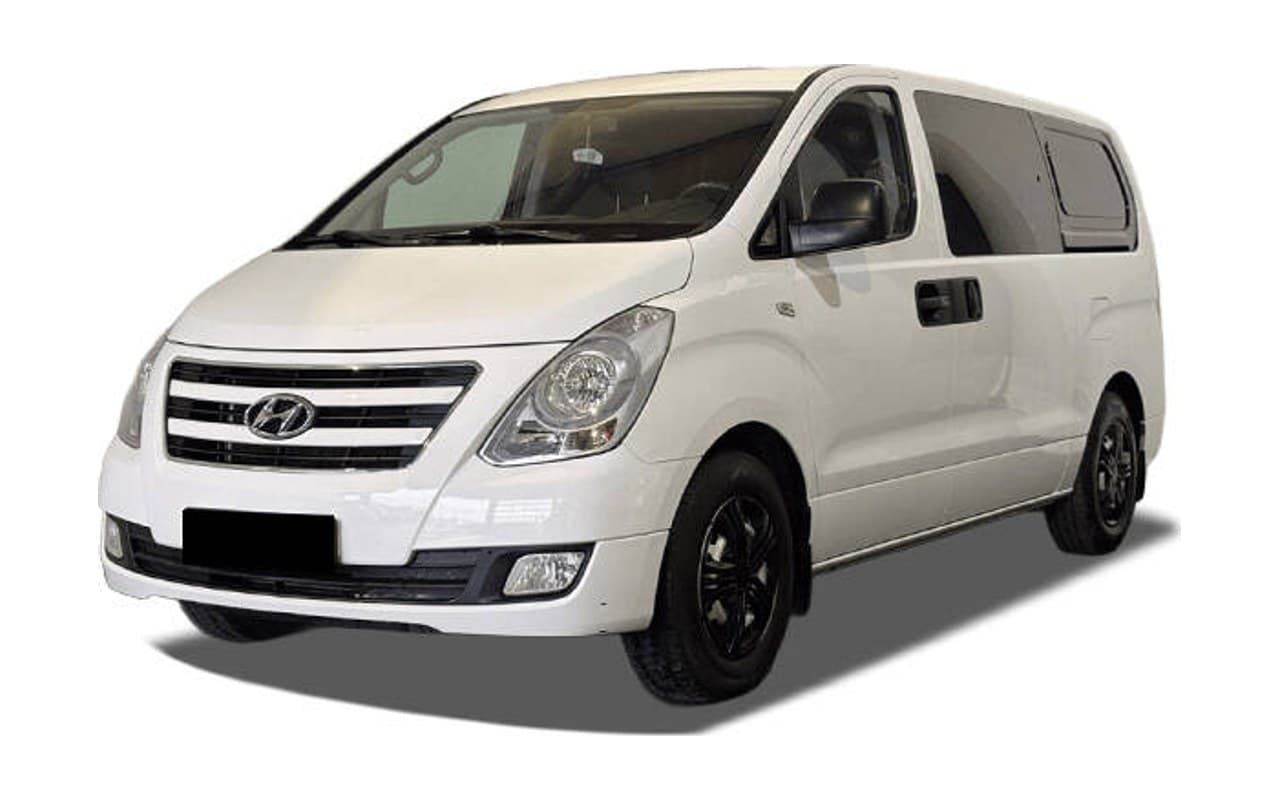 Hyundai H1 for rent in Aruba